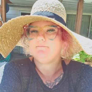 Meet your Posher, Katrina